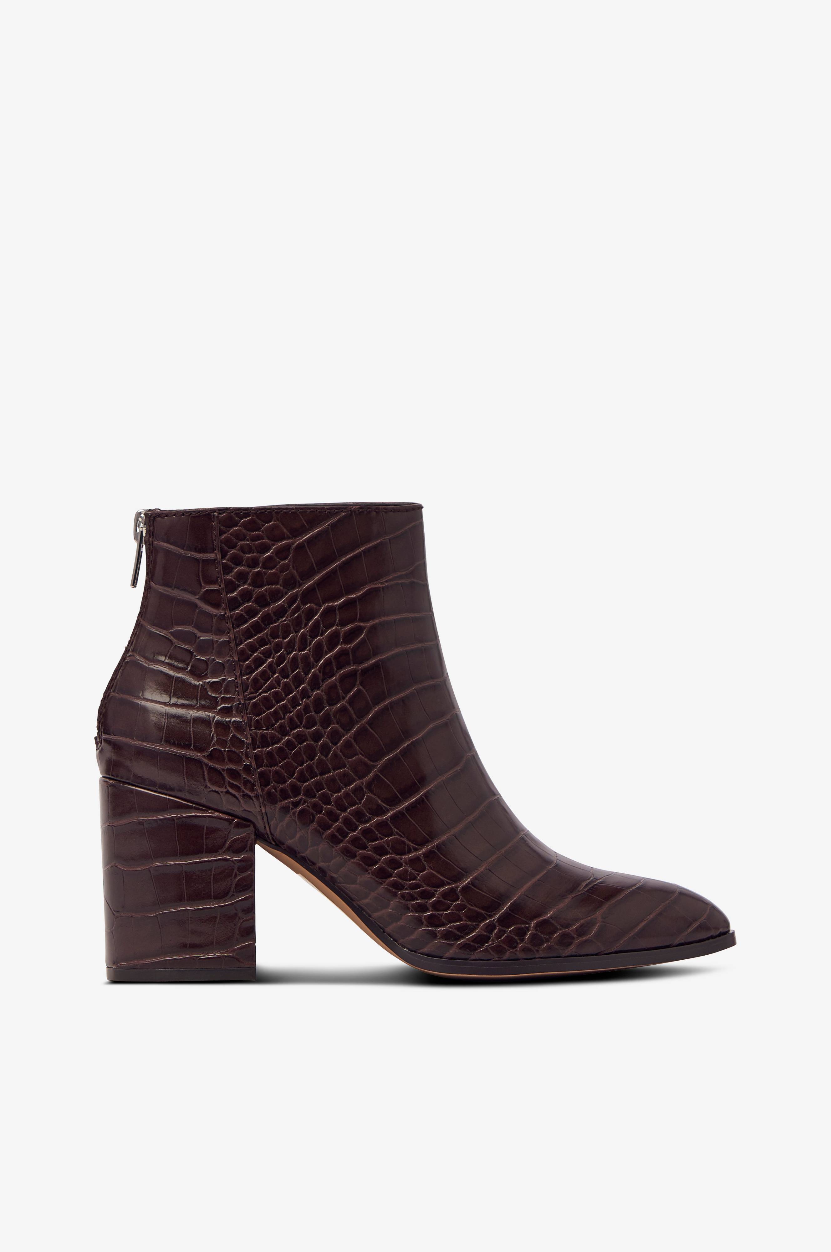 jillian bootie steve madden taupe