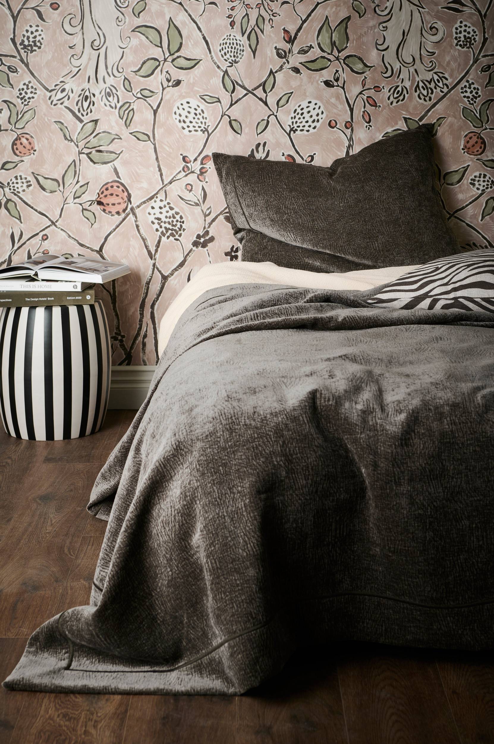 Staycation - Överkast Devine - Grå - 150X250