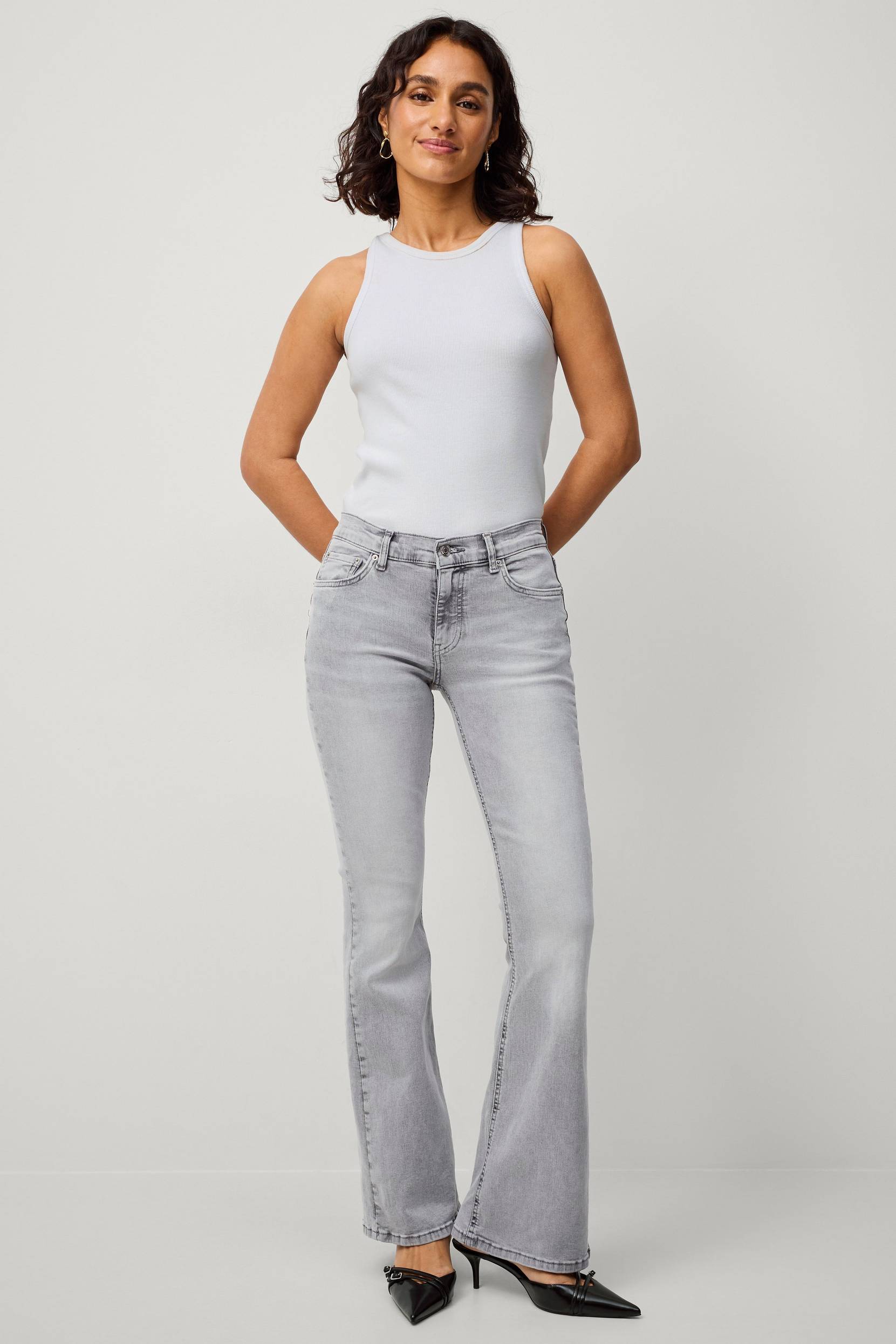 Gina Tricot - Jeans Low Waist Bootcut Jeans - Grå - 34