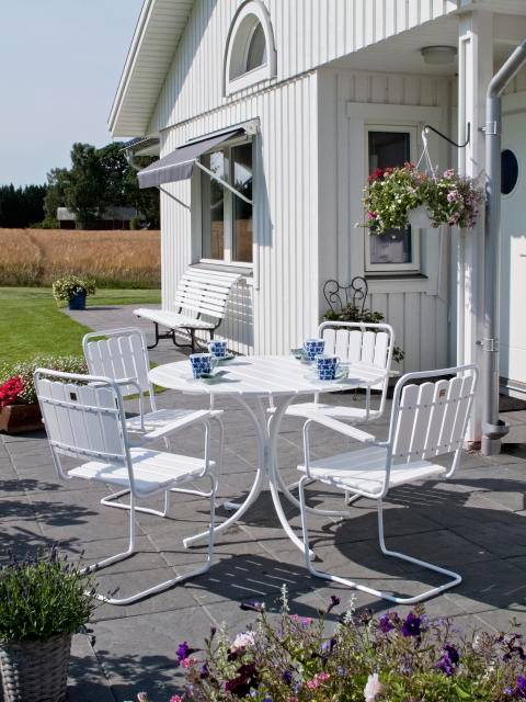Bilde av HOLMSUND bord + 4 stoler