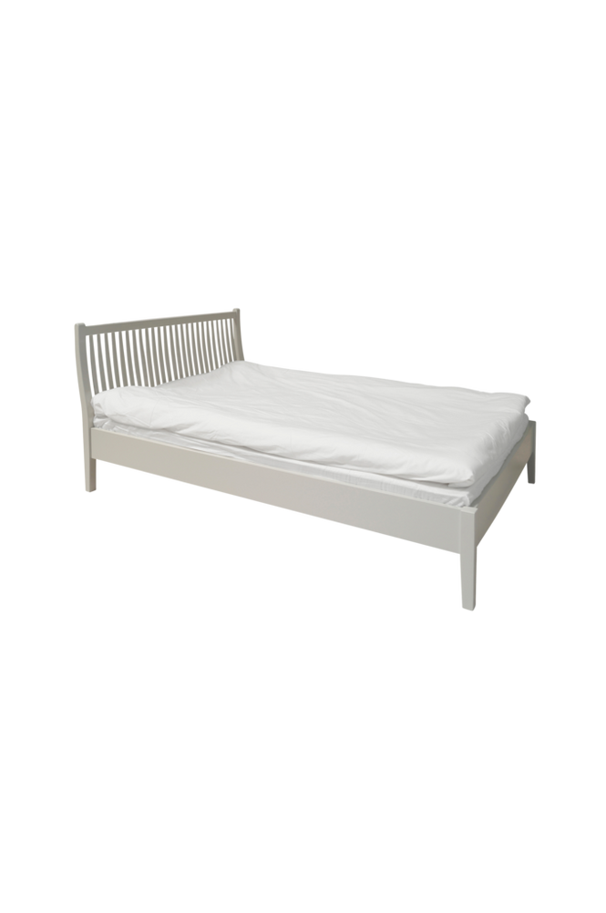 Säng Tanja 140×190 cm