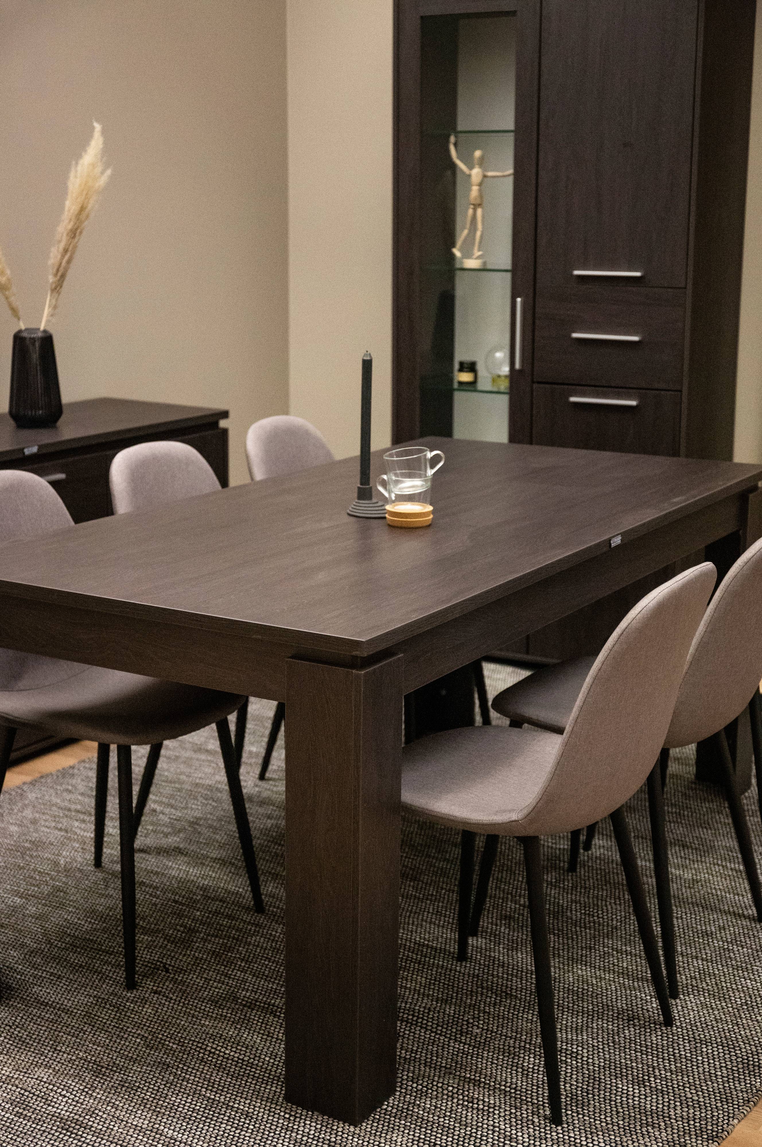 Homeroom Lindos Spisebord - Svart - Møbler - Homeroom.no