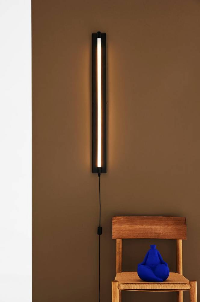 PASTILL Tarmy LED vägglampa 90 cm Matt svart
