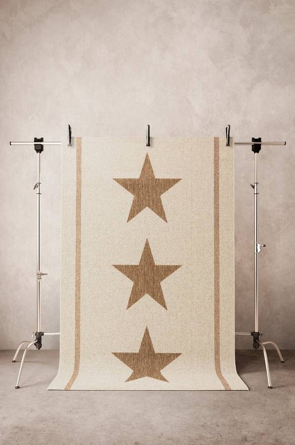 Bilde av THREE STARS INNE/UTE boucléteppe 160x230 cm - 30151
