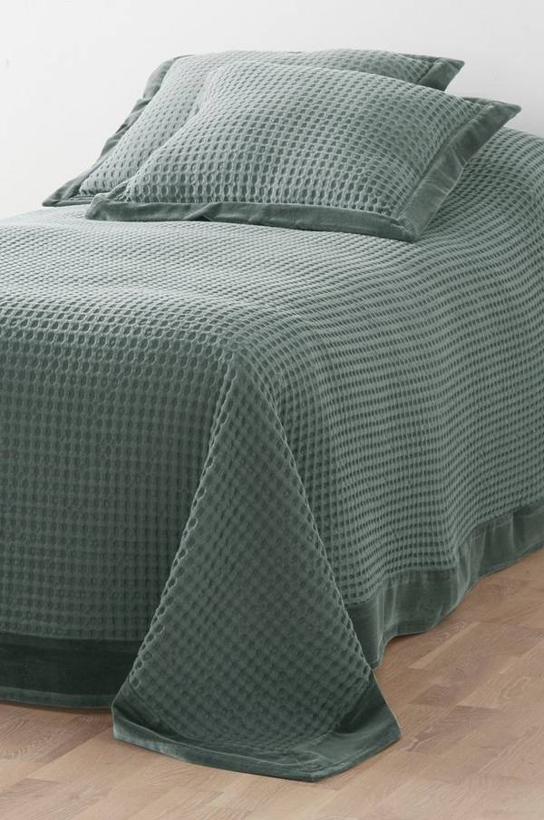 Bilde av DIYA sengeteppe - enkeltseng 180x260 cm - Grågrønn
