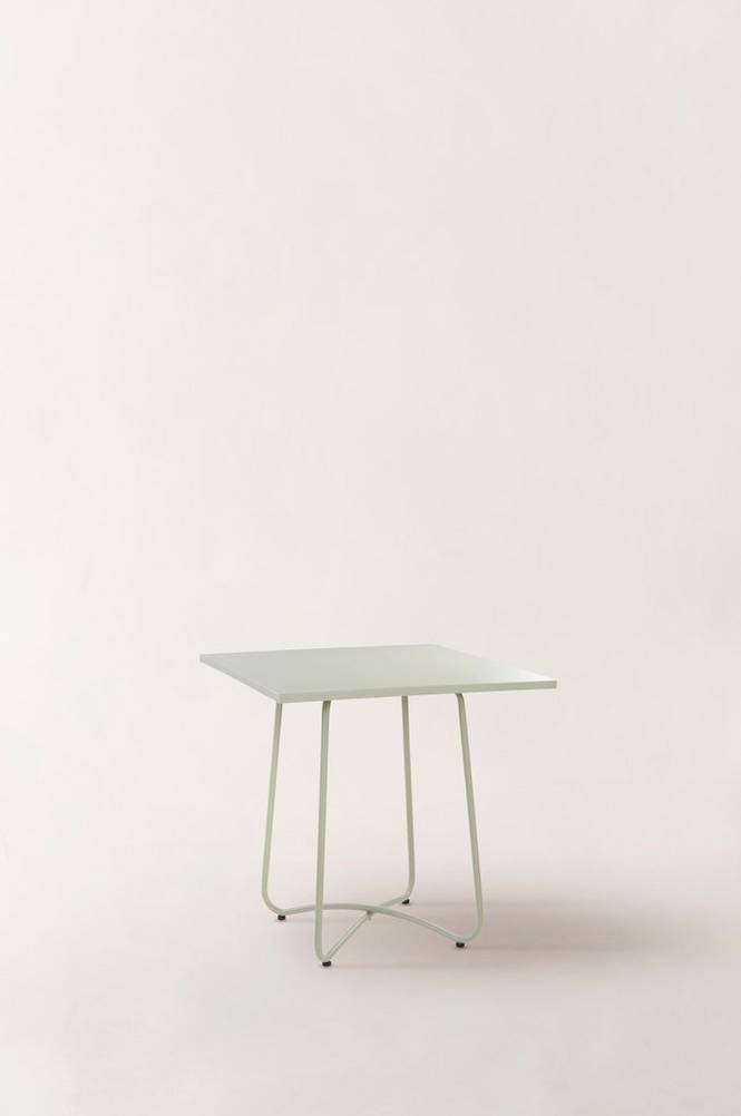 ANTIBES bord 74×74 cm Ljus grågrön