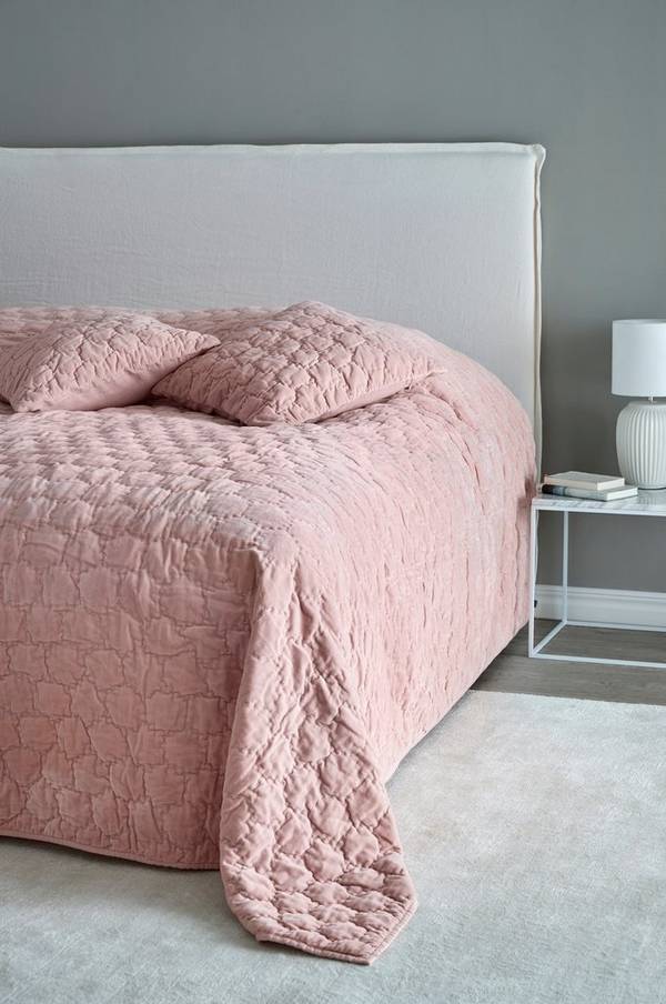Bilde av SVALA sengeteppe - dobbeltseng 260x260 cm - Lys rosa
