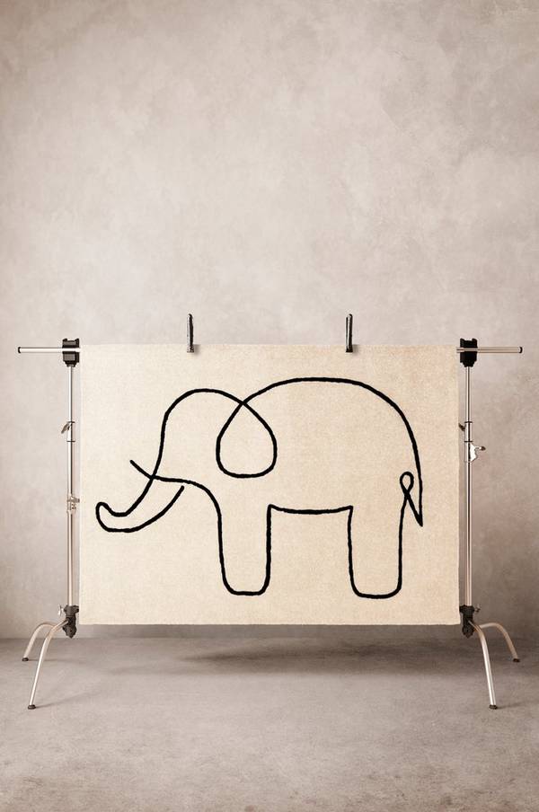 Bilde av SKETCHY ELEPHANT luggteppe 190x130 cm - Svart/hvit
