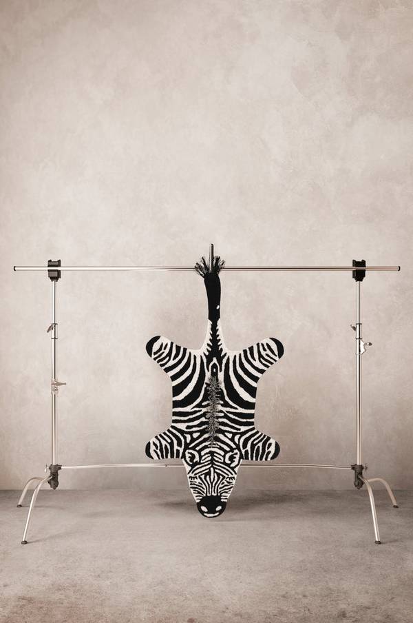 Bilde av SLEEPY ZEBRA bomullsteppe 90x150 cm - 30151
