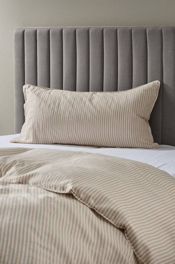 Bilde av BETLEY STRIPE putevar 90x50 cm - 1
