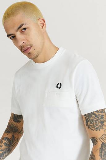 Fred Perry T-Shirt Pocket Detail Pique Vit