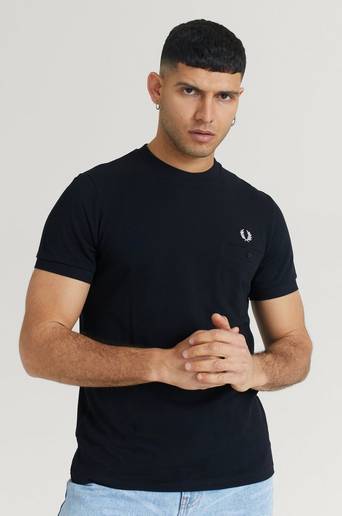 Fred Perry T-Shirt Pocket Detail Pique Svart