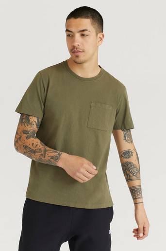 Nudie Jeans T-Shirt Roy One Pocket Tee Army Grön