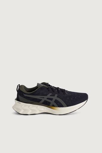 Asics Sneakers Novablast 2 SPS Svart