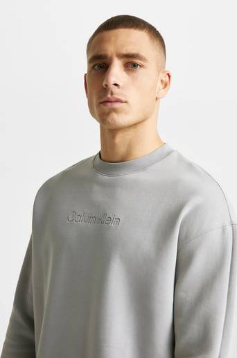 Calvin Klein Sweatshirt Comfort Debossed Logo Crewneck Grå