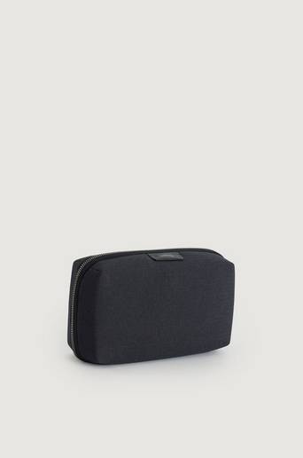 Bellroy Fodral Bellroy Tech Kit Midnight Blå