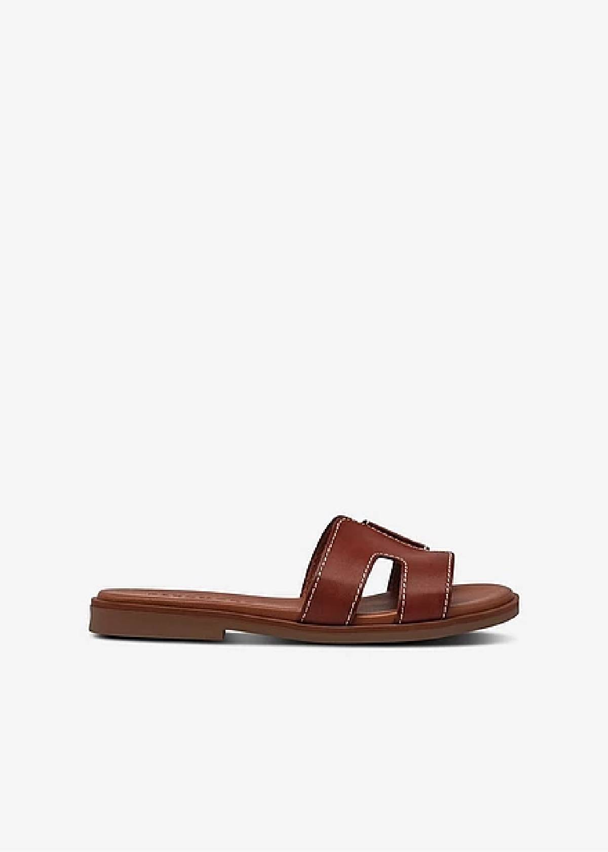 Sandaler i skinn