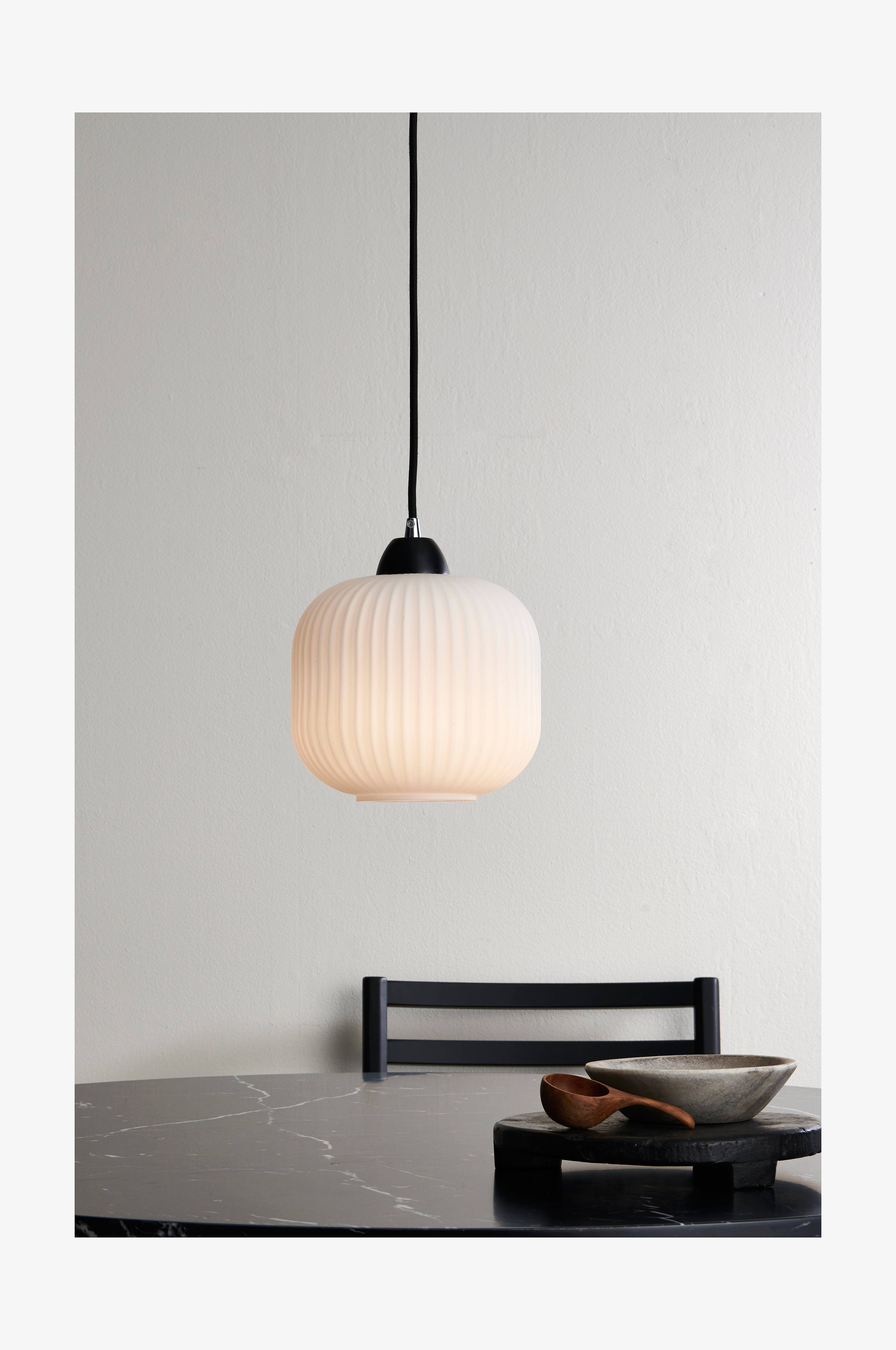 Belysning & lamper i modeller - Shop online Ellos.dk