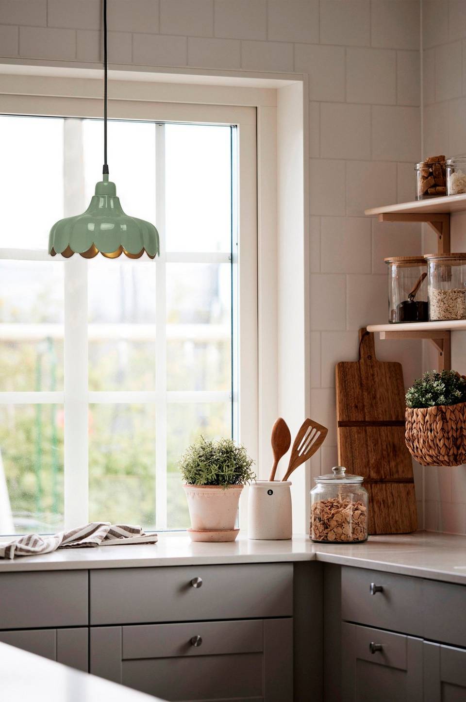 PR Home Fönsterlampa Wells, 24 cm, grön från PR Home, bild 5