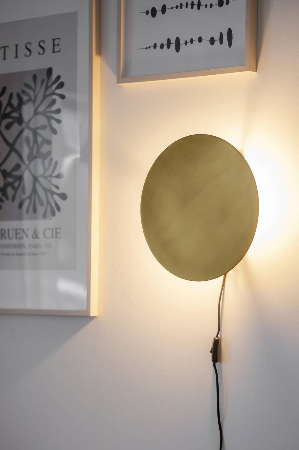 PR Home Vägglampa Fullmoon, 25 cm, guld från PR Home, bild 5