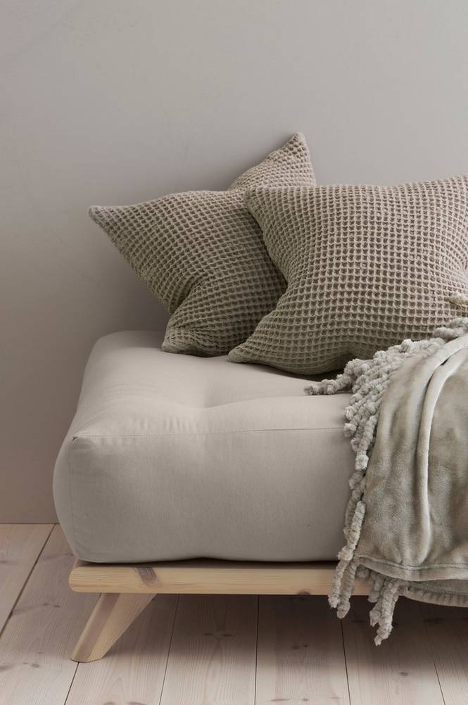 Tyynynpäällinen Lois