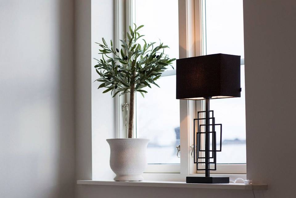 By Rydéns Bordslampa Paragon H69cm, svart från By Rydéns, bild 2
