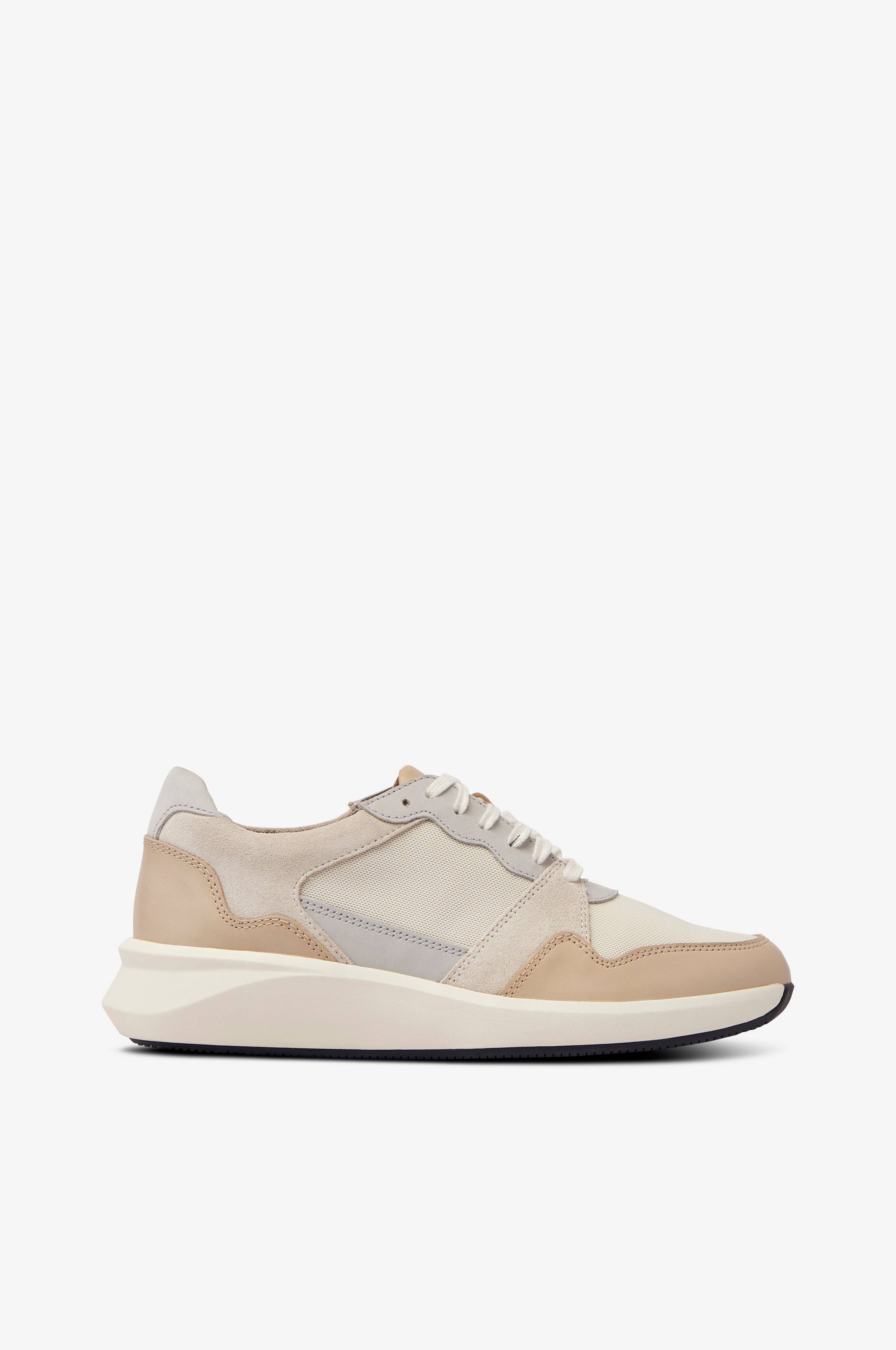 Clarks Sneakers Un Rio Run - Vit - Låga sneakers | Ellos.se