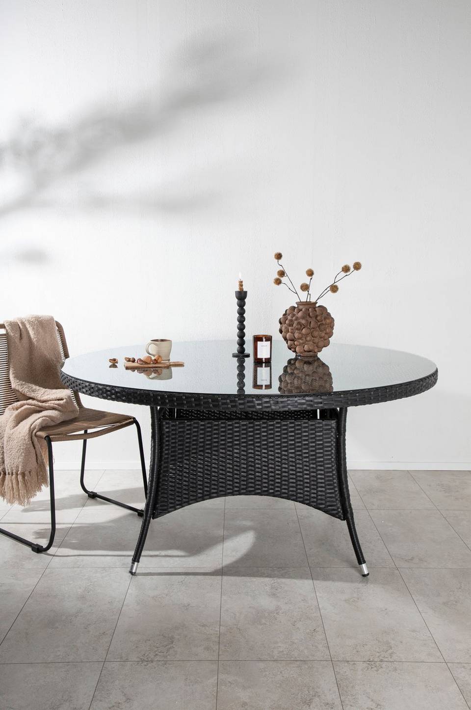 Venture Home Matbord Veja Diameter 150 cm, svart från Venture Home, bild 5