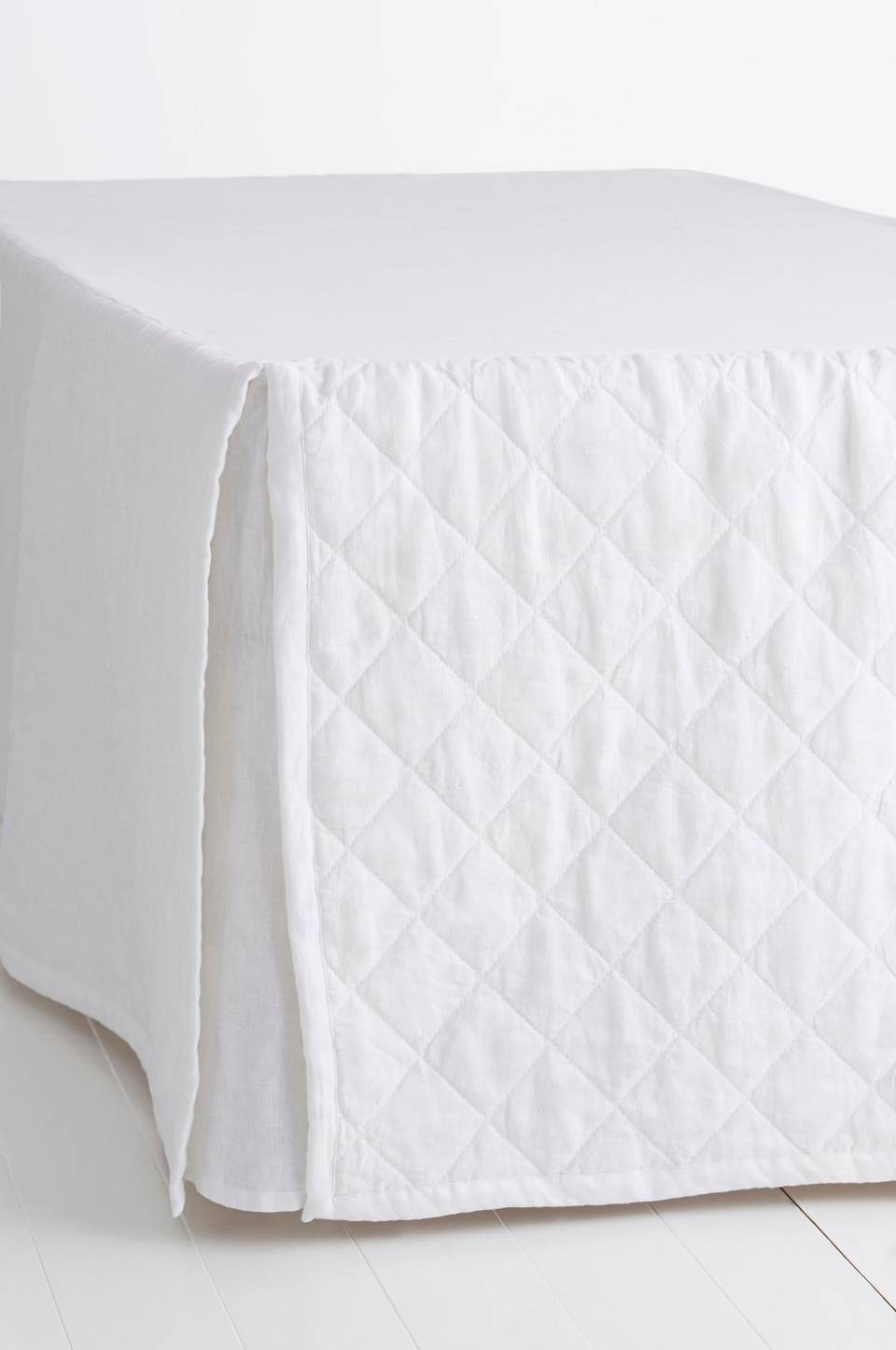 Ellos Home Sängkappa Candice Quilted i tvättat lin, höjd 60 cm, vit från Ellos Home, bild 2