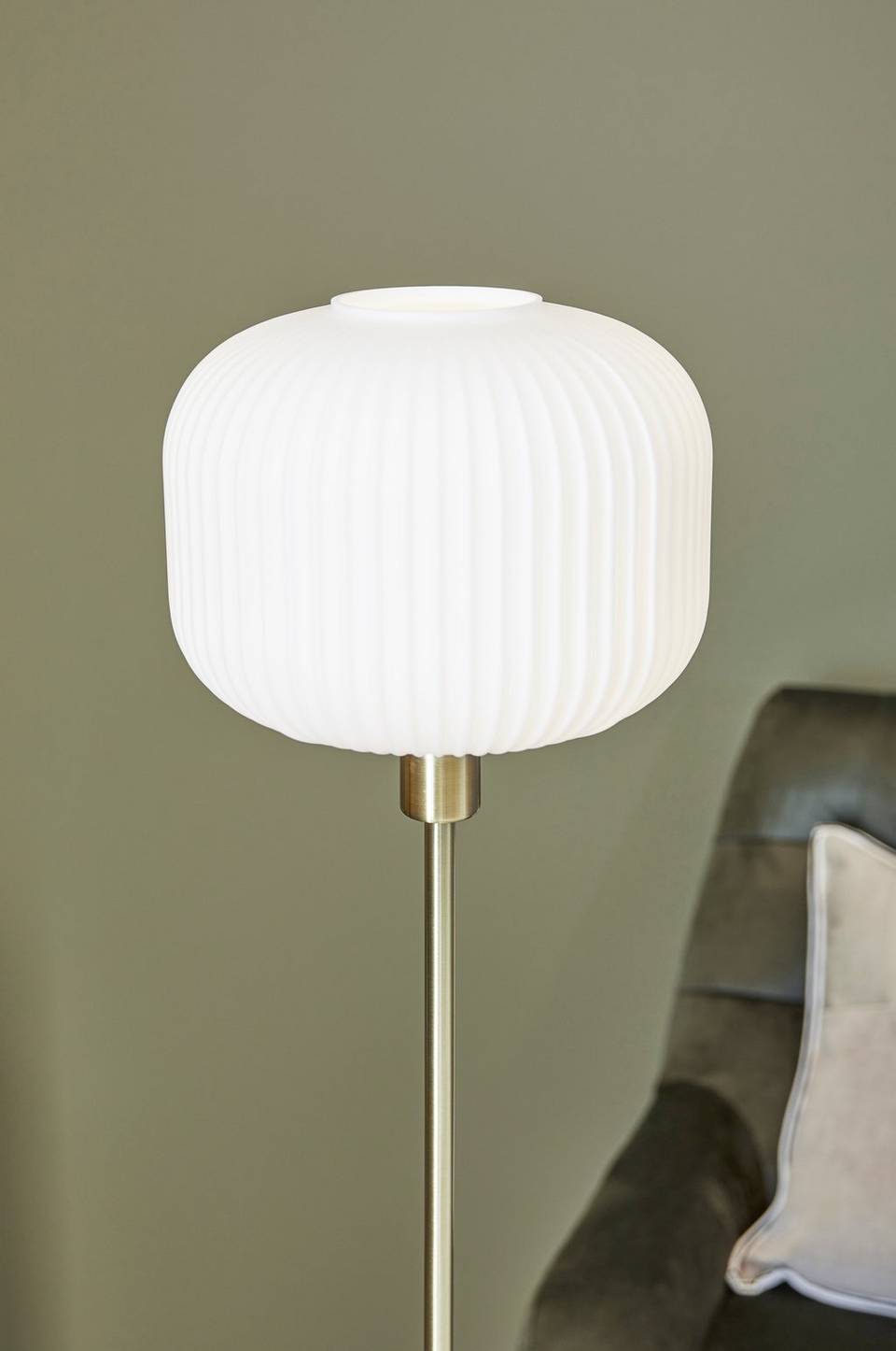 Markslöjd Golvlampa Sober, mässing från Markslöjd, bild 2