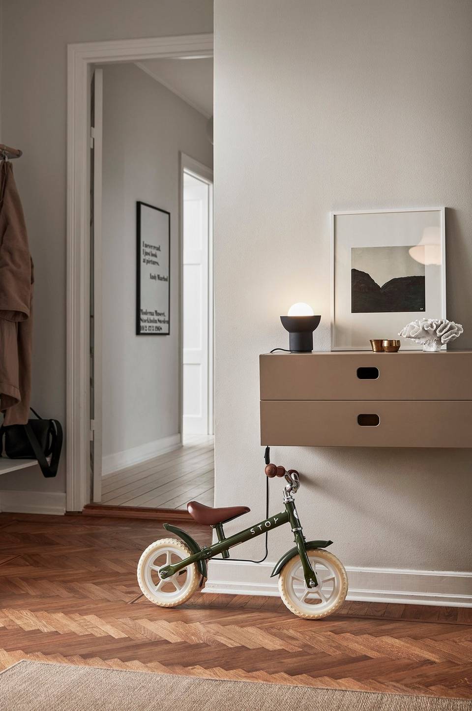 CO Bankeryd Bordslampa Up, svart från CO Bankeryd, bild 5