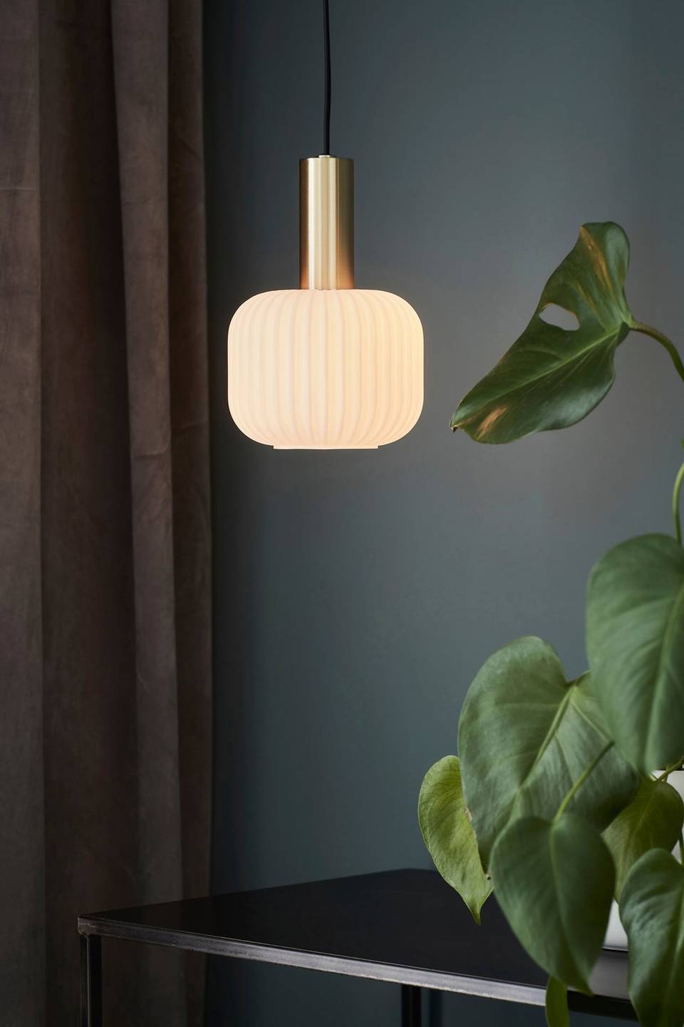 Markslöjd Fönsterlampa Sober Small 1L, mässing från Markslöjd, bild 2