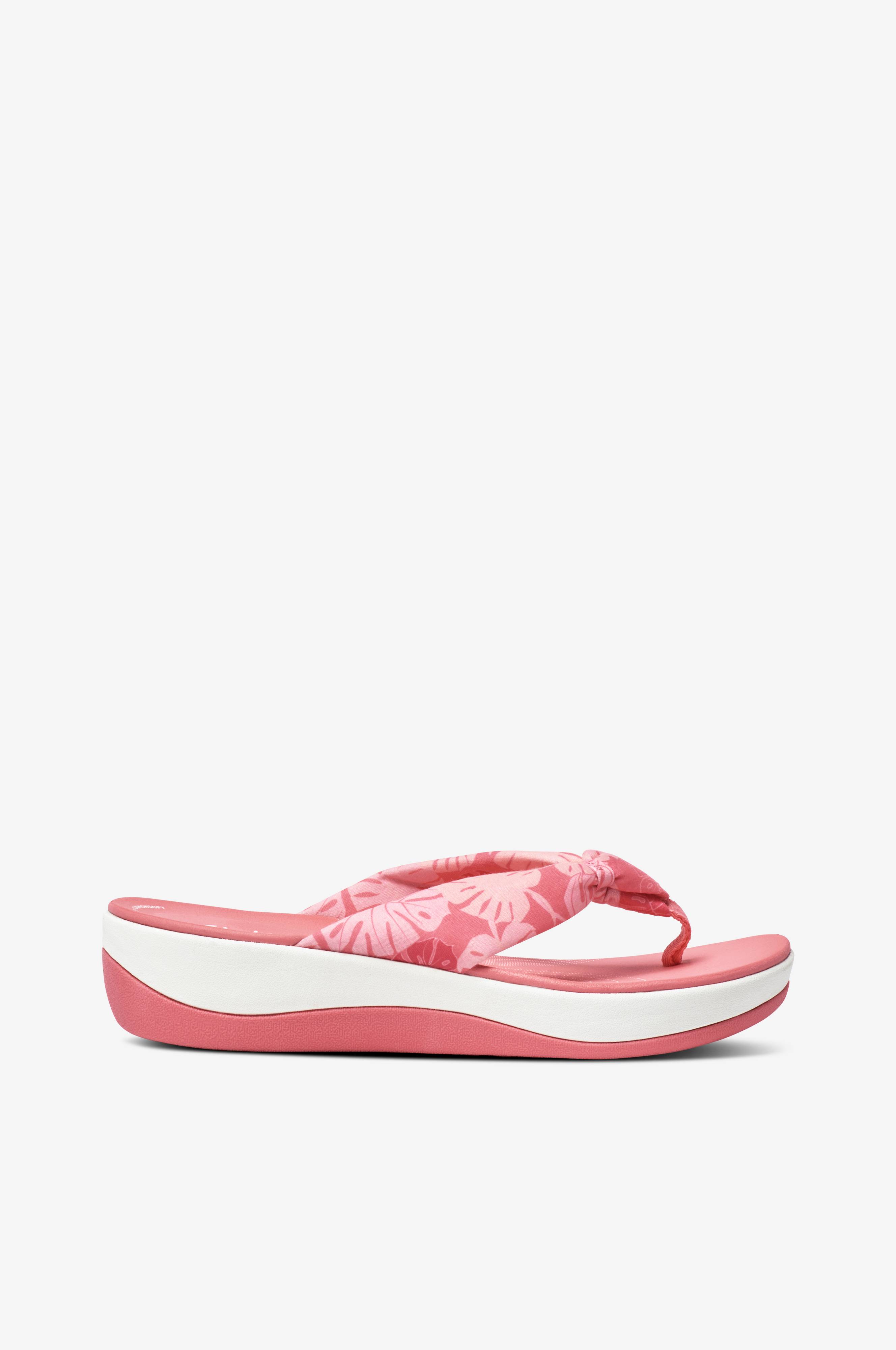 arla glison flip flops
