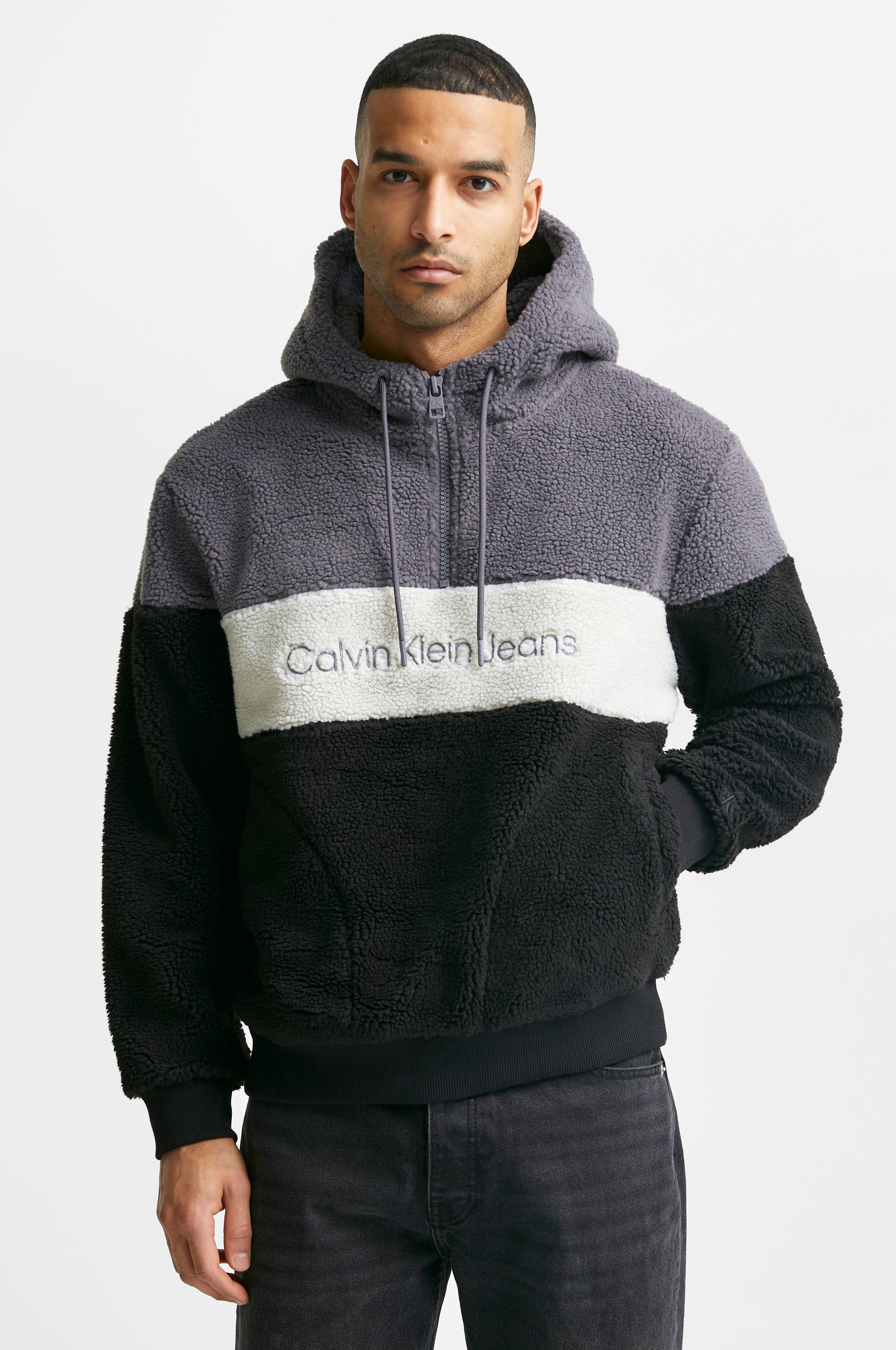 Calvin Klein Jeans Hoodie Sherpa Blocking HWK Hoodie - Sort - Hoodies |  Ellos.dk
