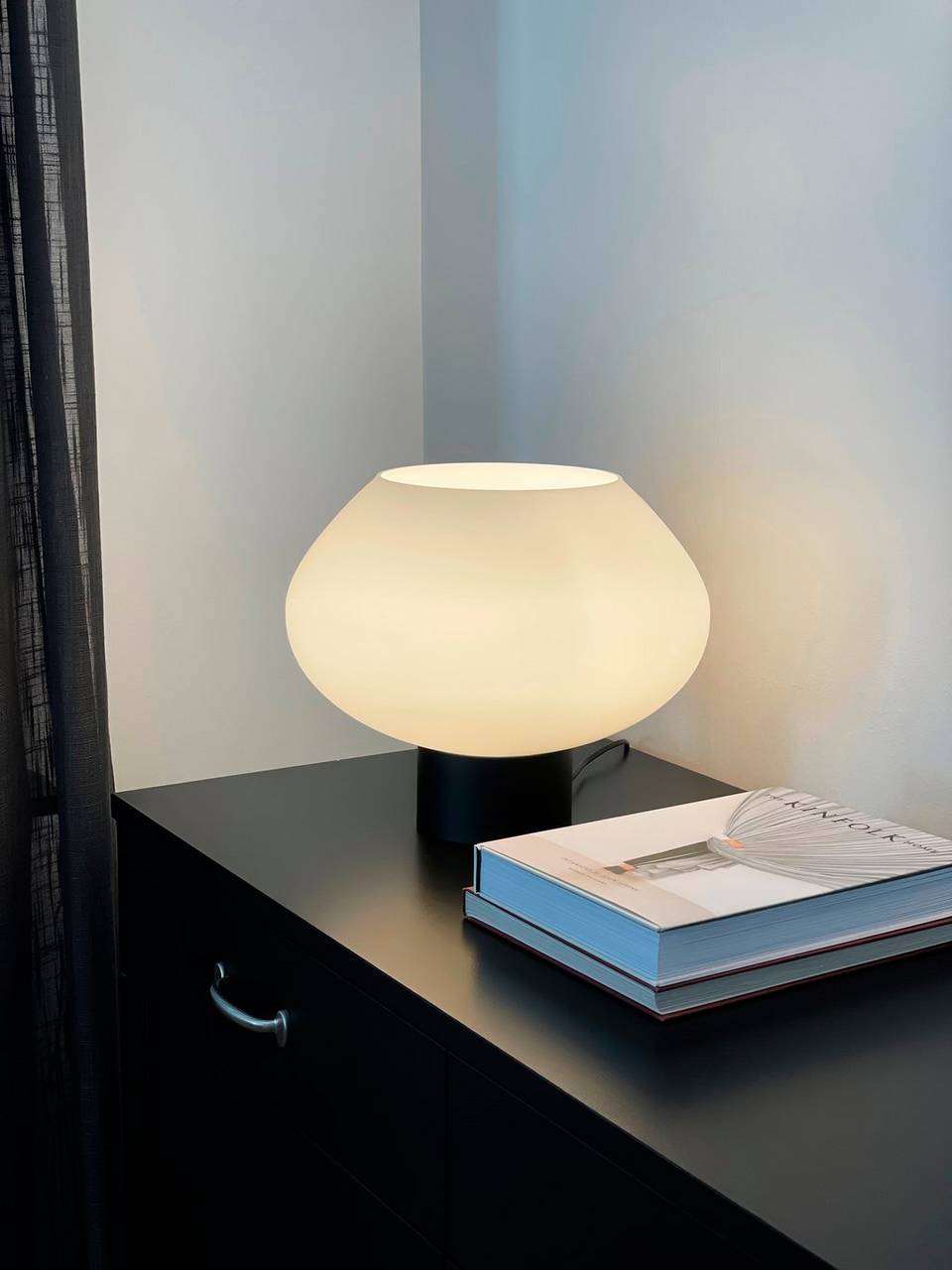 Aneta Lighting Bordslampa Bell, svart från Aneta Lighting, bild 2