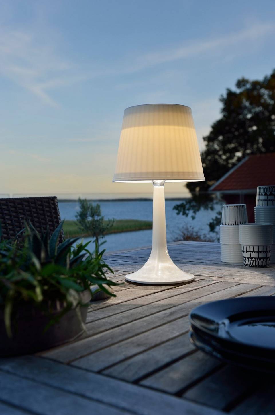 Konstsmide Bordslampa Assisi solcell LED 36 cm, vit från Konstsmide, bild 5