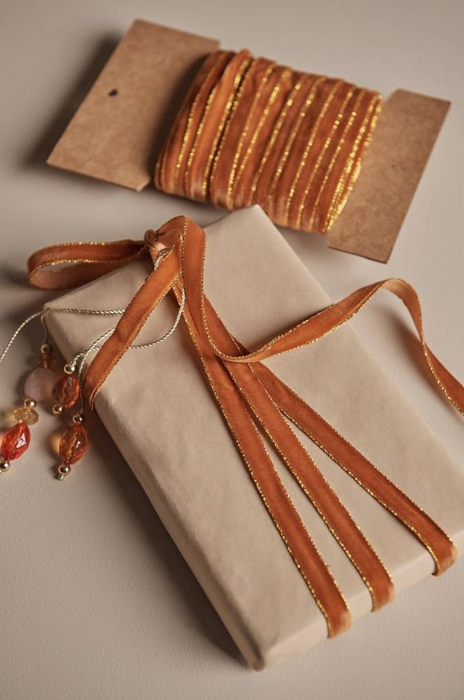 Presentband Velvety Gold i sammet 20 m