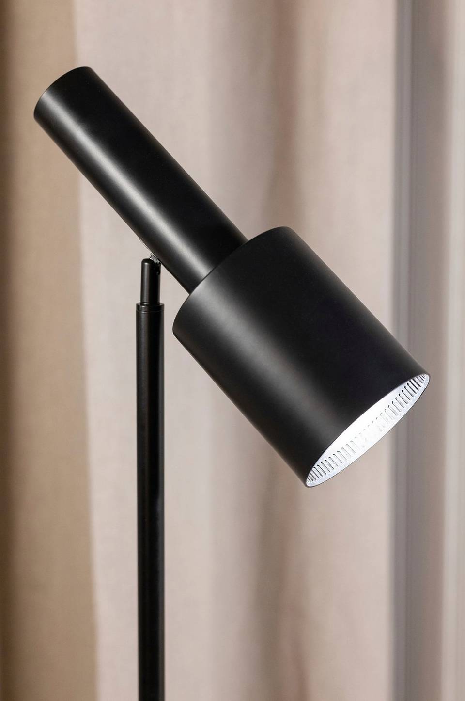 Markslöjd Golvlampa Ozzy, svart från Markslöjd, bild 2