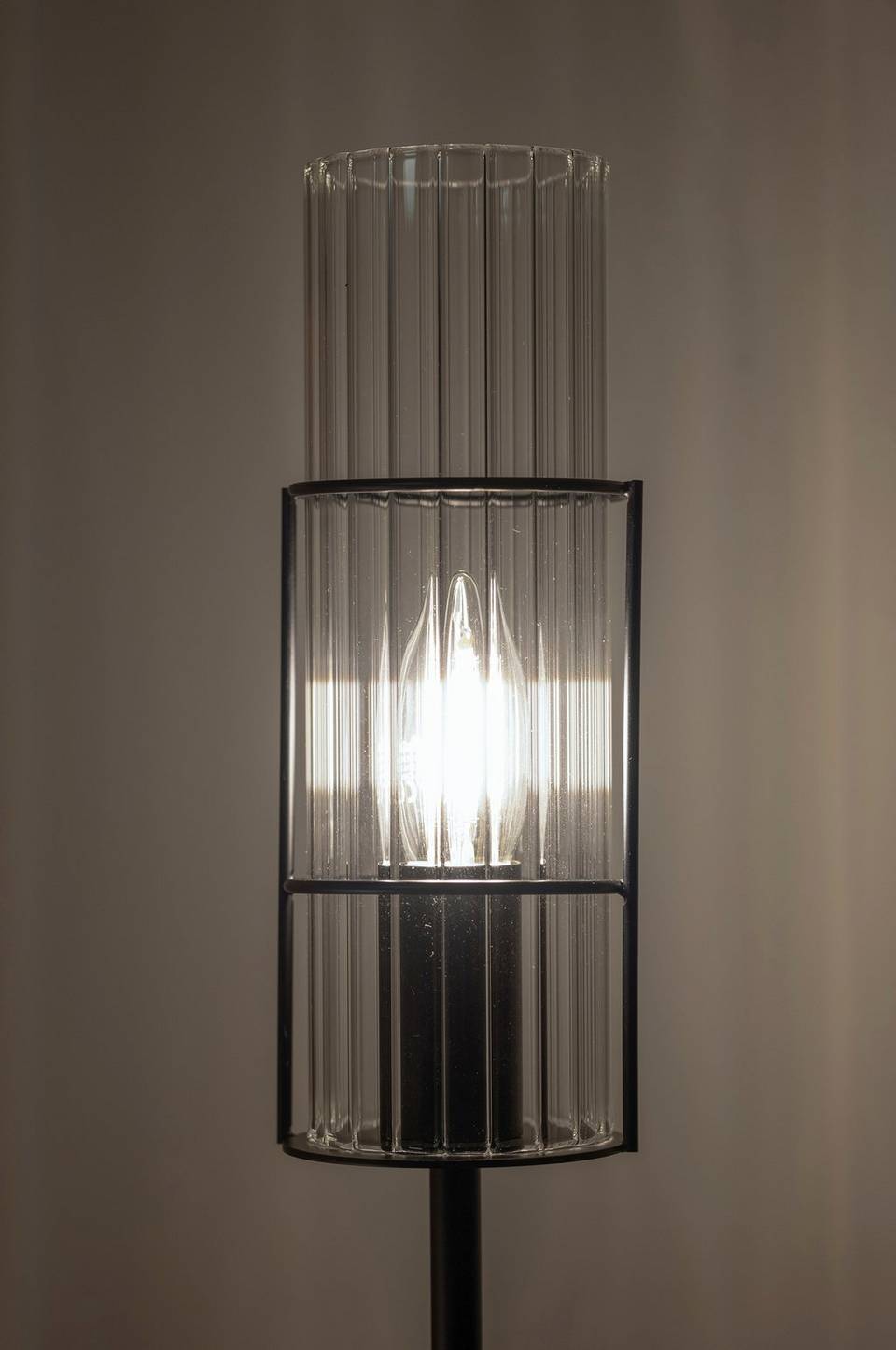 Markslöjd Bordslampa Tubo, svart från Markslöjd, bild 5