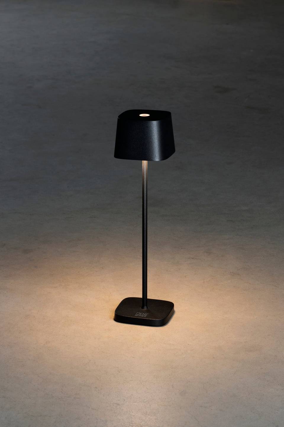 Konstsmide Bordslampa Capri USB höjd 20 cm, svart från Konstsmide, bild 2
