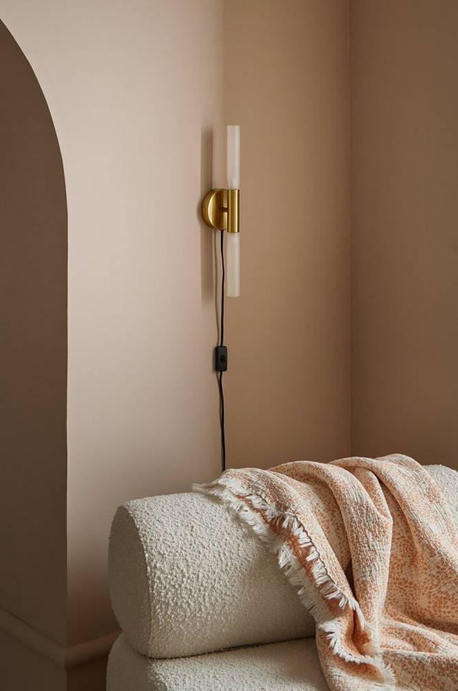 Vägglampa Leon