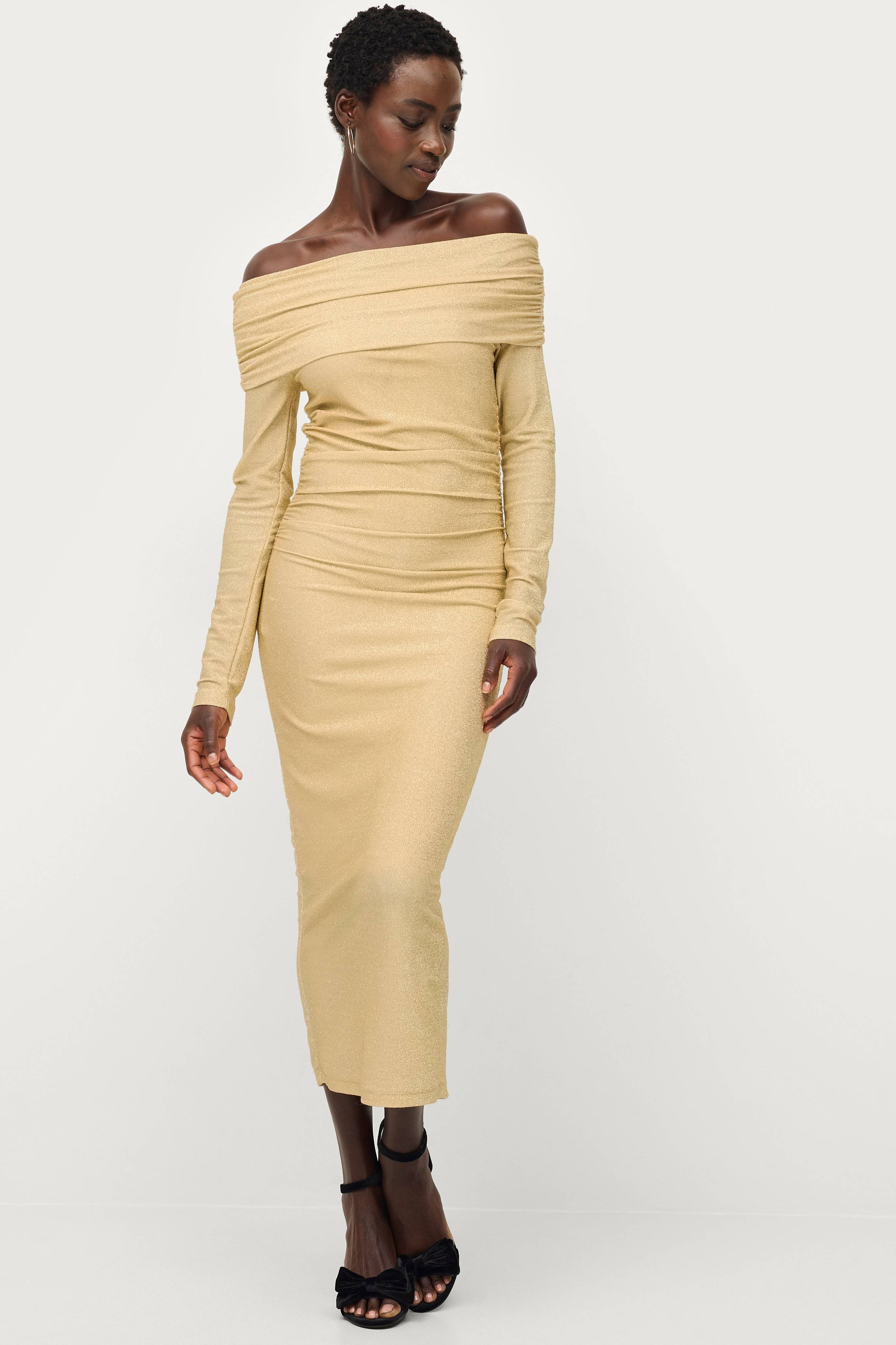 Gina Tricot OFF SHOULDER MIDI DRESS - Jersey dress - gold/gold