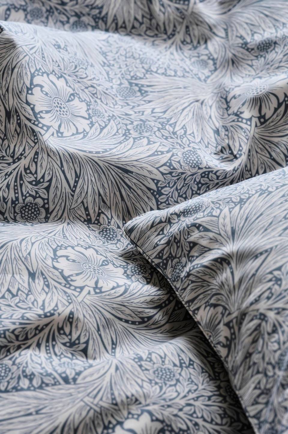 Mille Notti Påslakan Marigold, Morris & Co., blå från Mille Notti, bild 2