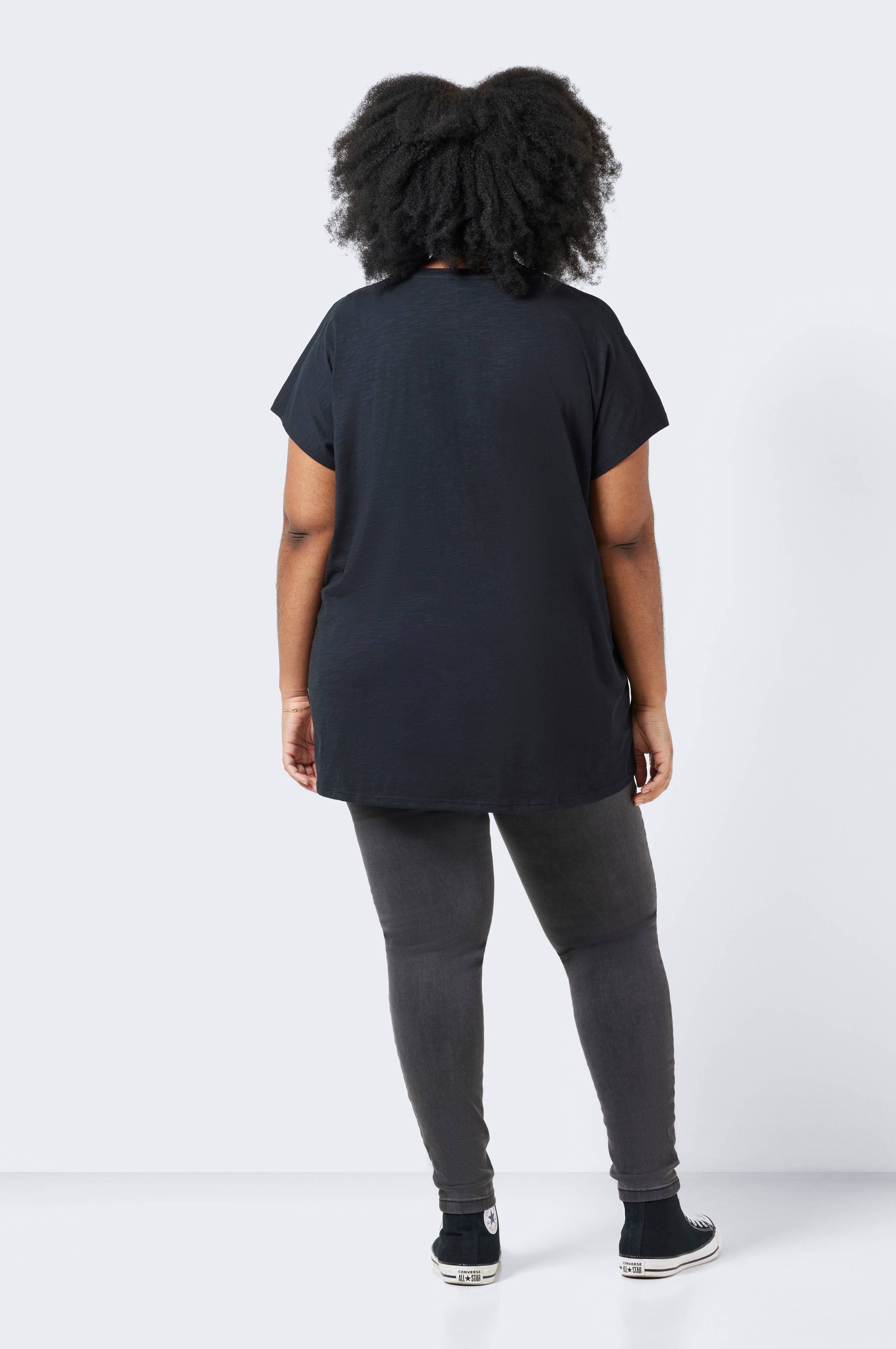 Noisy May Curve T-shirt in white