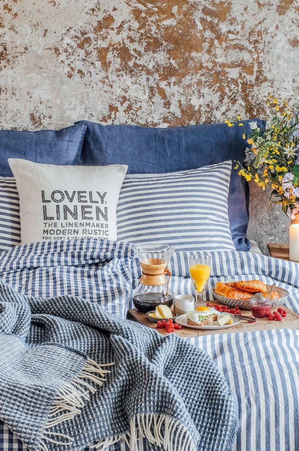 Lovely Linen Örngott Misty i tvättat linne, blå från Lovely Linen, bild 2