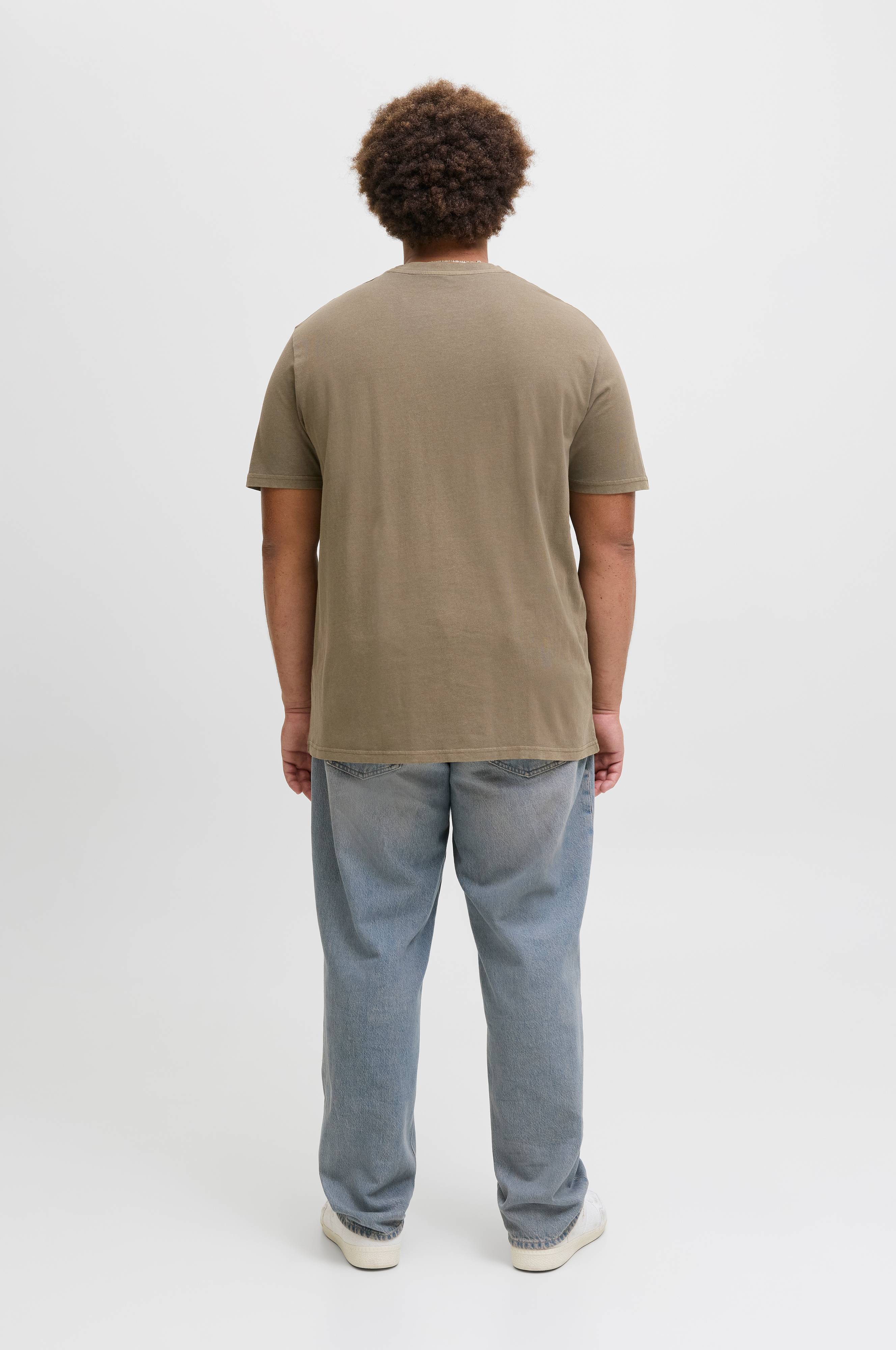 T-shirt Jack & Jones Jprblualfred: Il Basic Dal Taglio Comodo Per L'uomo Moderno