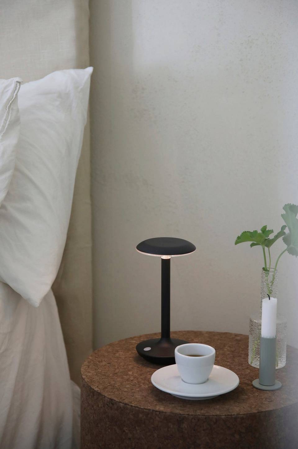 Markslöjd Uppladdningsbar Bordslampa Petit B/O, svart från Markslöjd, bild 5