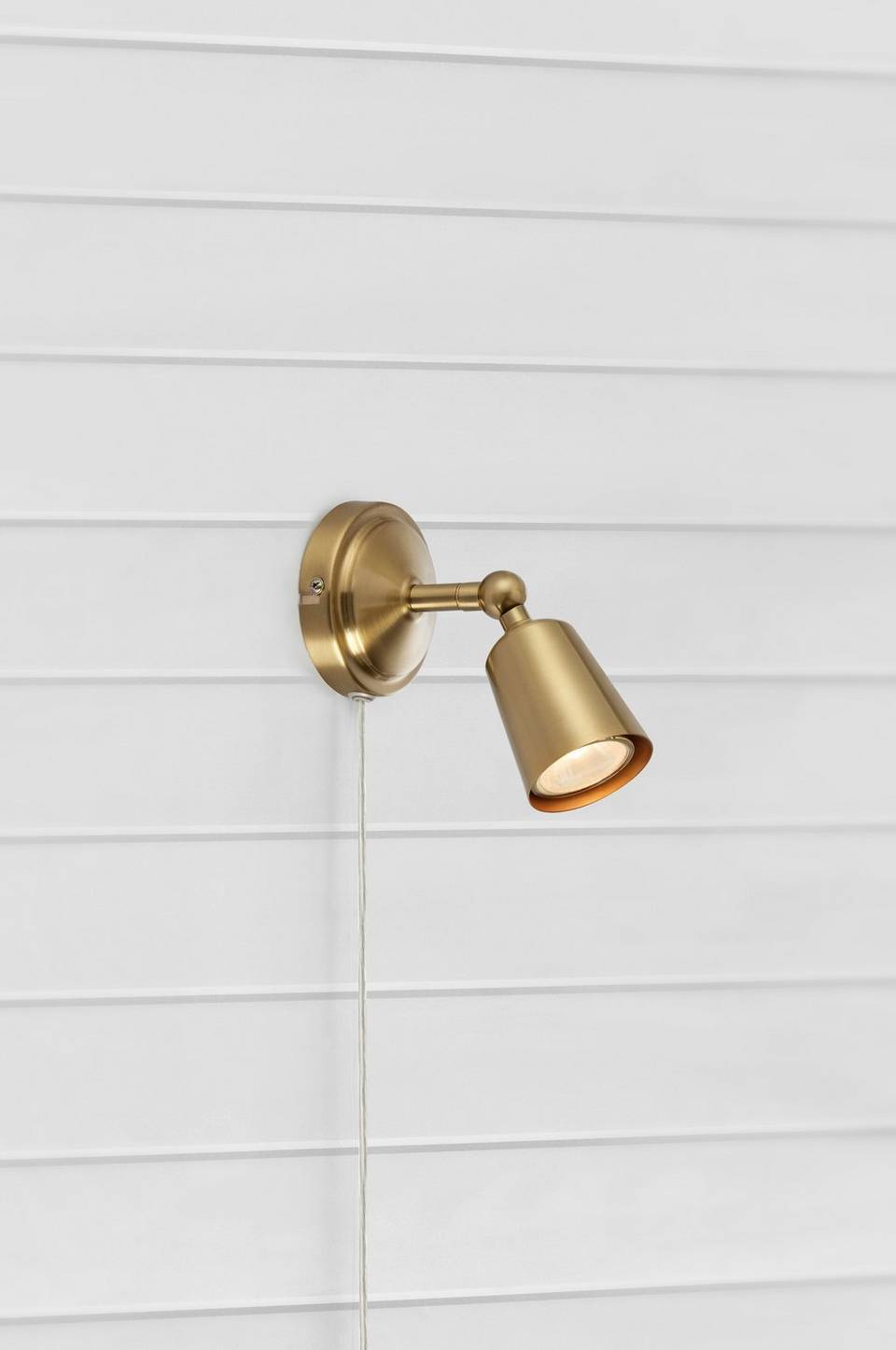 Markslöjd Vägglampa Tiny, mässing från Markslöjd, bild 5