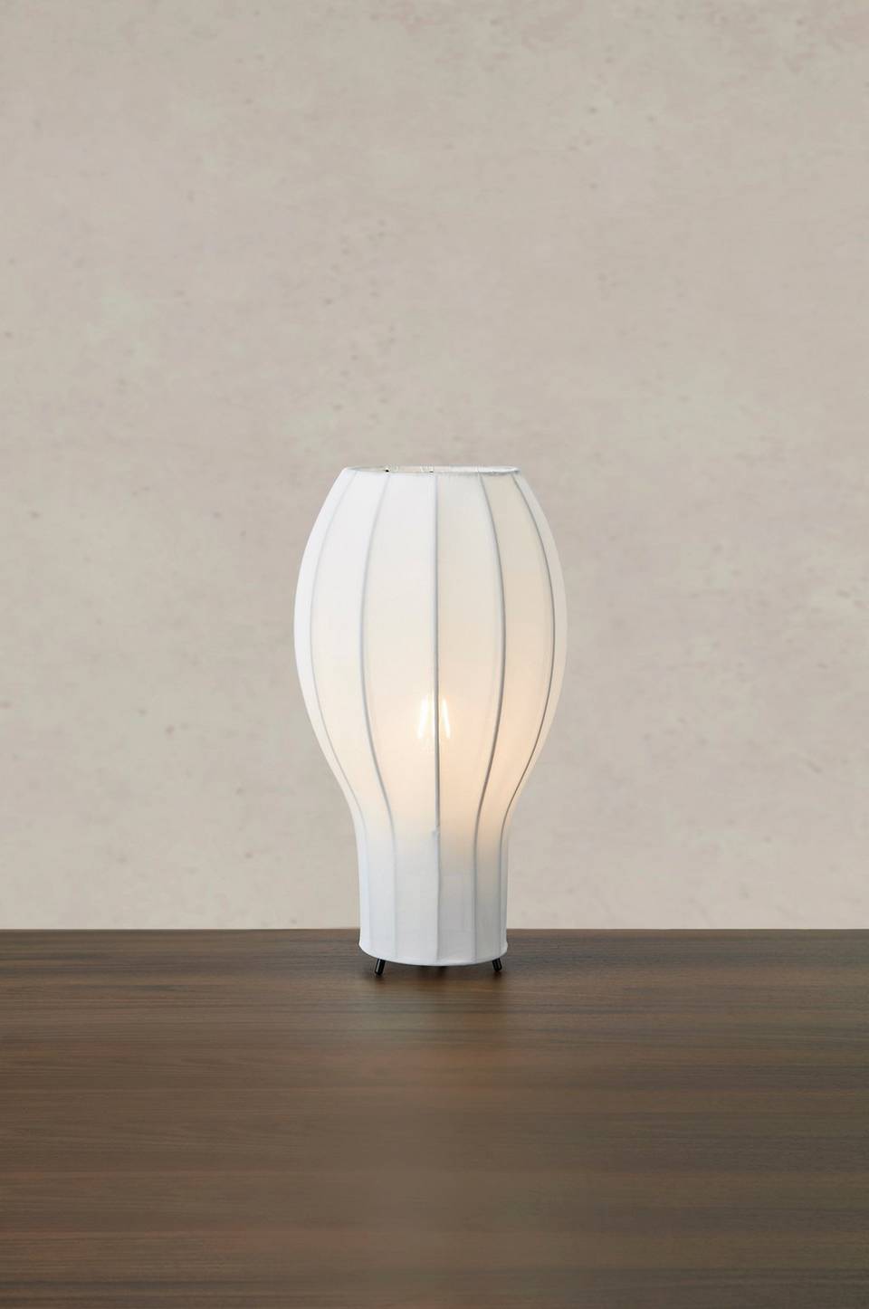 Markslöjd Bordslampa Globo, vit från Markslöjd, bild 2