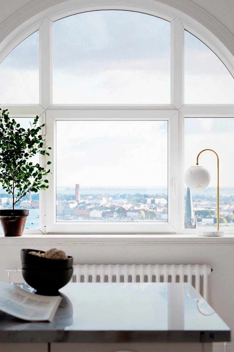 By Rydéns Bordslampa Bellagio, mässing från By Rydéns, bild 2
